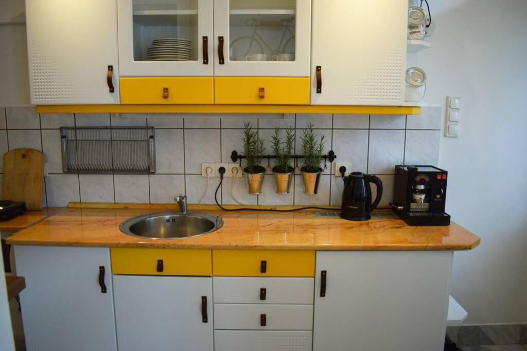 Cosy Apartment Just Next To Parliament Budapest Eksteriør bilde